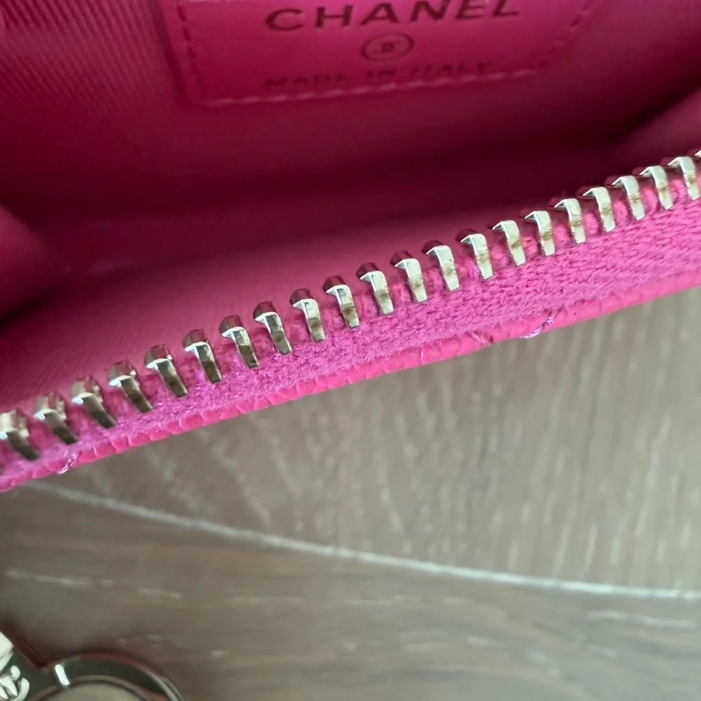 Chanel NEW caviar RARE Pink Quilted Key Holder Case 22k full set - Picture 6 of 10